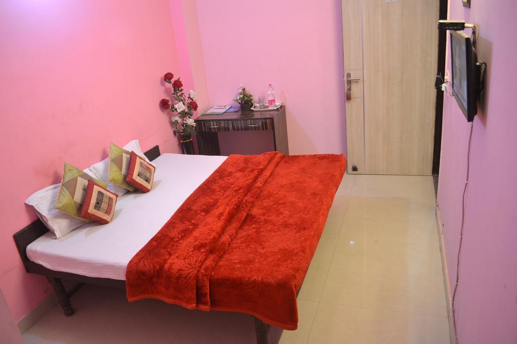 Yatri Guest House Neu-Delhi Exterior foto